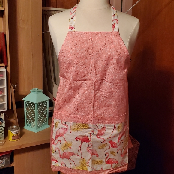 APRONS - Picture 14 of 16